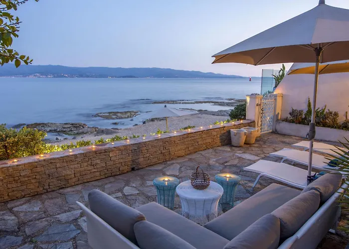 The Ideal Waterfront Vacation Home In Ajaccio