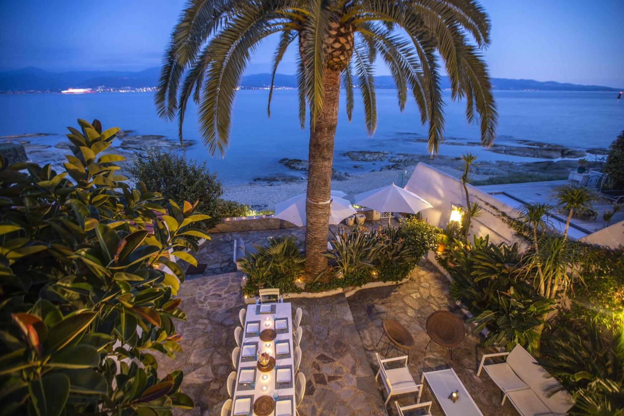 The Ideal Waterfront Vacation In Ferienhaus Ajaccio (Corsica)